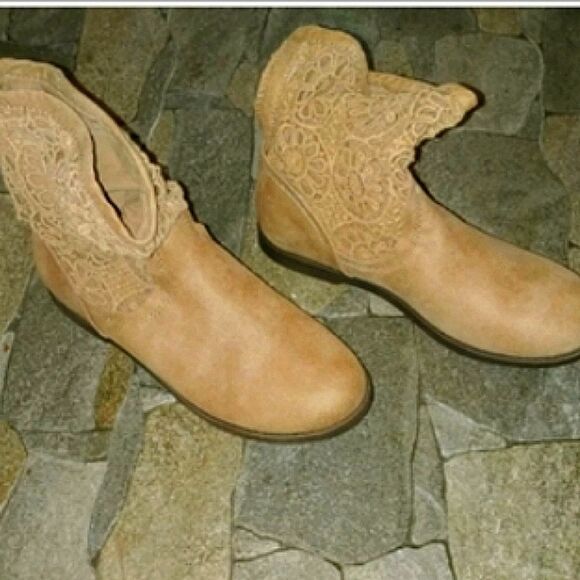 Mudd Women's Size 5 M Beige - Picture 1 of 3